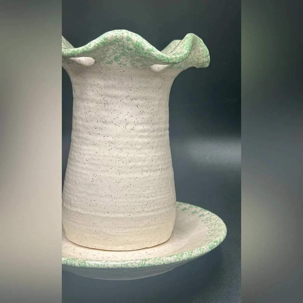 Stoneware Pottery Green Heart Toothbrush Holder